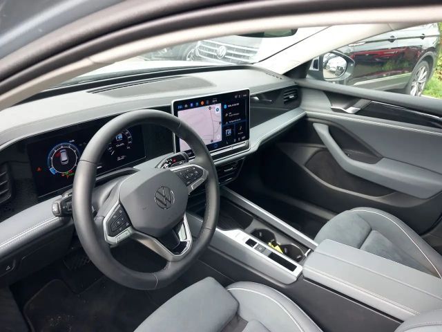 Volkswagen Passat 1.5 eTSI Business DSG Variant