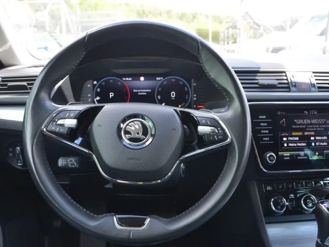 Skoda Superb Superb Kombi 2,0 TDI DSG LED VIRTUAL 1.Besitz