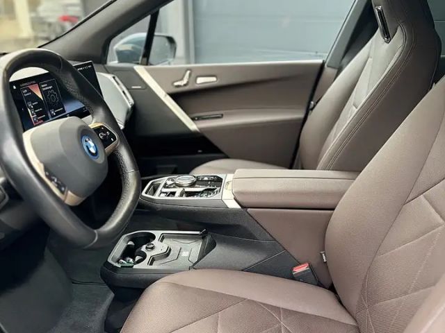 BMW iX xDrive50