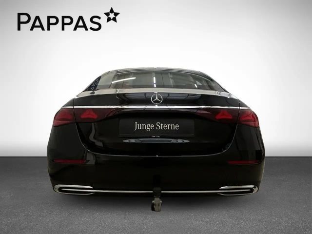 Mercedes-Benz E 220 AVANTGARDE E 220 d Sedan