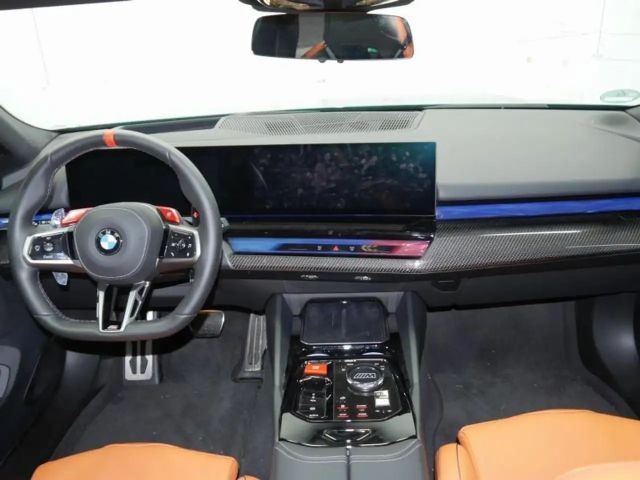 BMW M5 HYBRID - BOWERS & WILKINS - HAAK - ACC