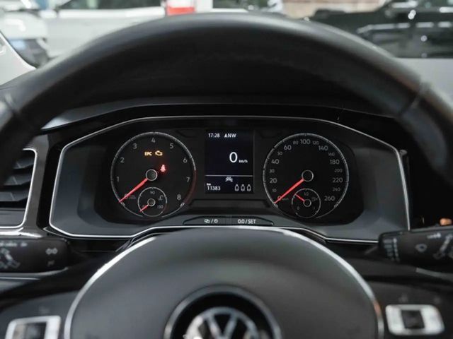 Volkswagen Polo Active TSI Navi ParkPilot Sitzheizg. Anschlussg...