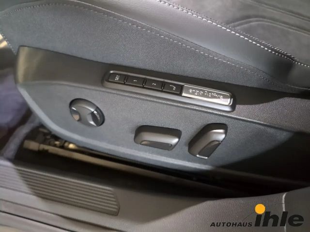 Volkswagen Golf DSG Golf VIII Style Variant