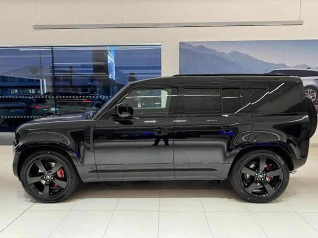 Land Rover Defender 110 Black Pack