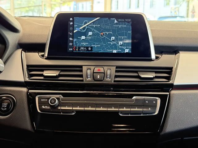 BMW 220 220d Advantage pakket