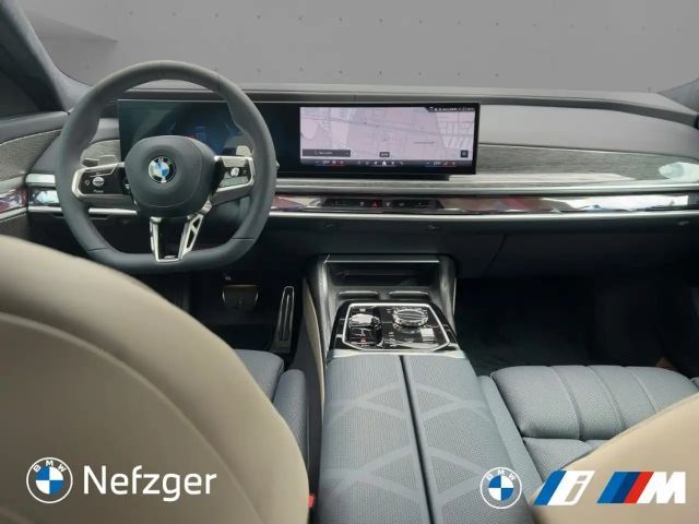 BMW 740 740d M-Sport Sedan xDrive