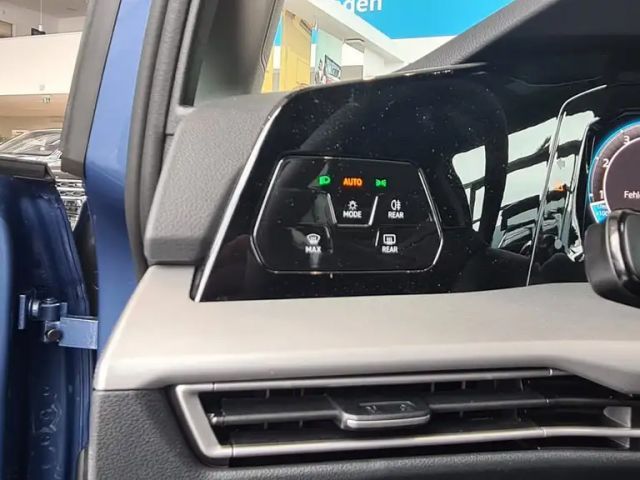 Volkswagen Golf DSG Life Variant