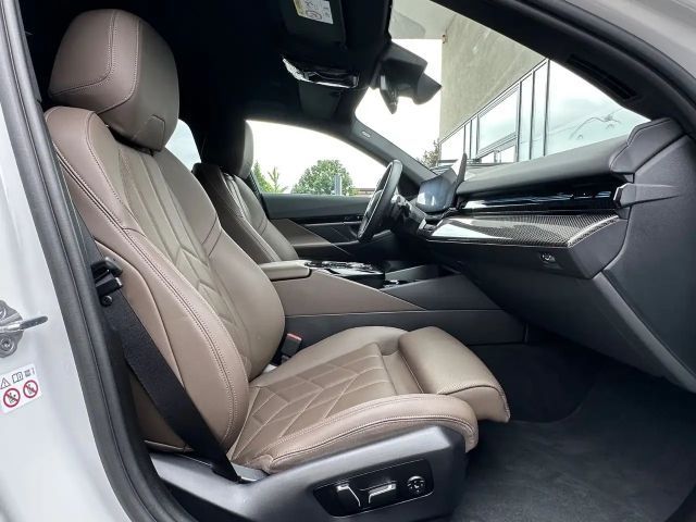 BMW 520 520d M-Sport Touring