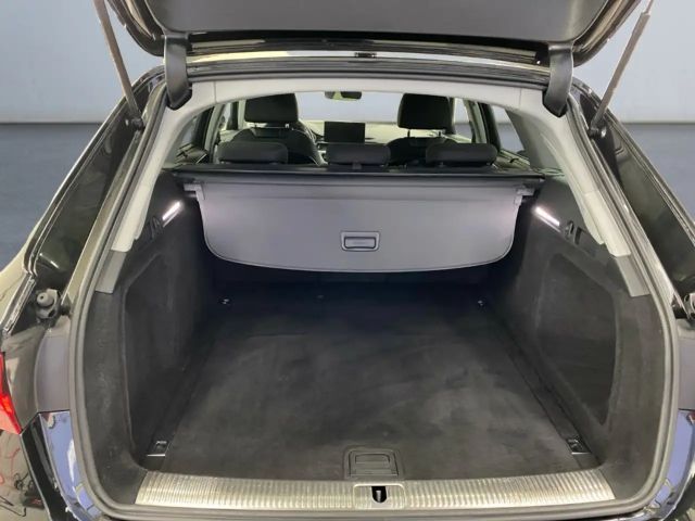 Audi A4 35 TFSI Avant S-Tronic