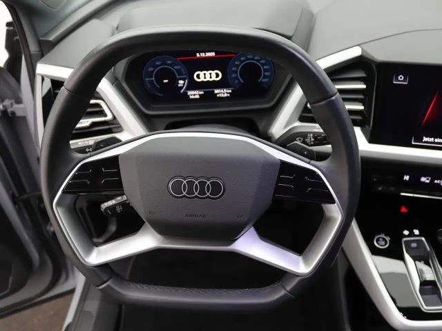 Audi Q4 e-tron advanced 45 / MMI-Navi plus, AHK, LED