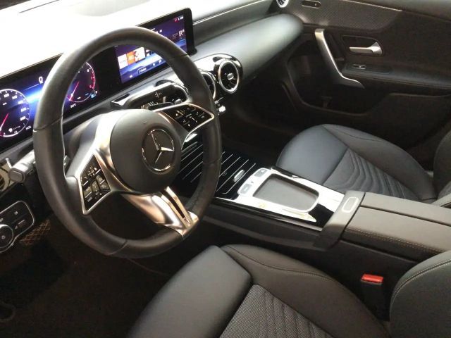 Mercedes-Benz A 180 Progressive