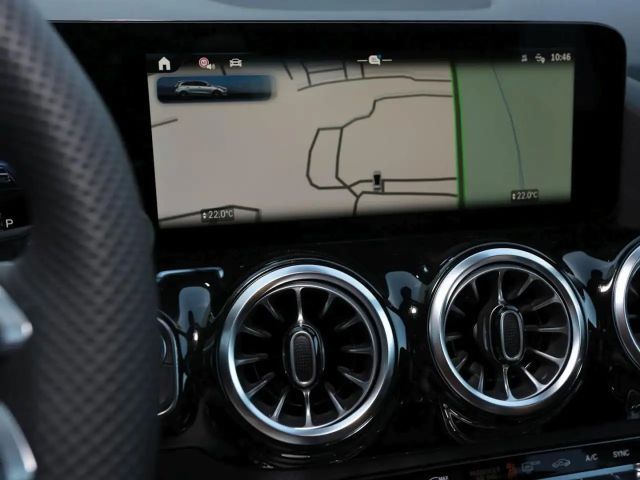 Mercedes-Benz B 180 AMG Line Sedan