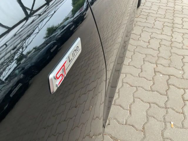 Ford Focus EcoBoost ST Line