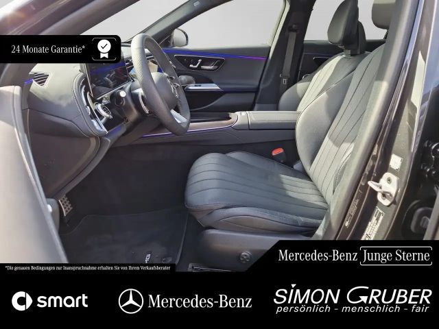 Mercedes-Benz E 220 AMG Line E 220 d Sedan