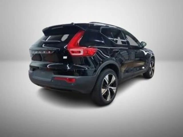 Volvo XC40 Plus