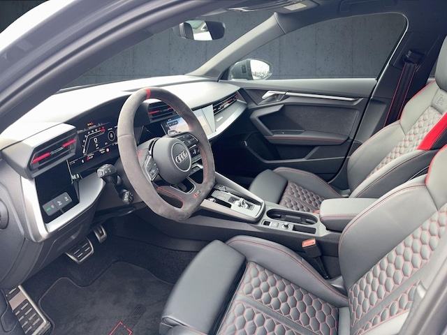 Audi RS3 Quattro S-Tronic Sedan