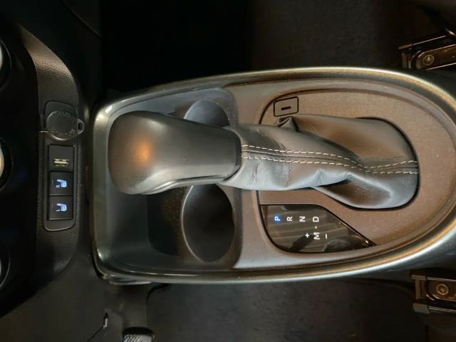 Toyota Aygo Bi-Tone Hatchback Pulse