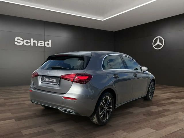 Mercedes-Benz A 180 A 180 PROGR+MBUX+KAM+LED+SHZ+ASSIST+DAB+CARPLAY+