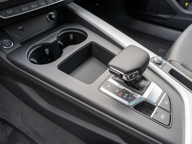 Audi A4 40 TFSI Avant Quattro S-Line S-Tronic