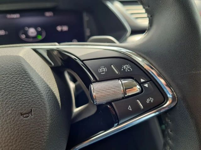 Skoda Superb 2.0 TSI Combi Style Style