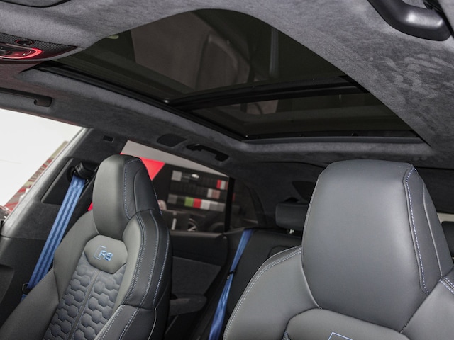 Audi RS Q8 Performance Quattro