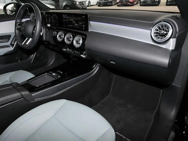 Mercedes-Benz CLA 200 AMG Line Coupé