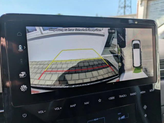 Hyundai Staria Signature