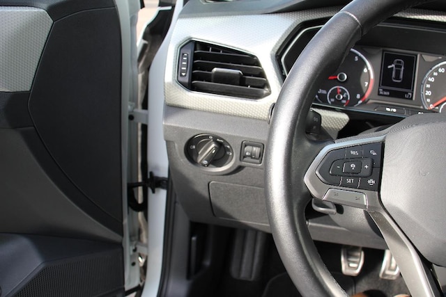 Volkswagen T-Cross Move