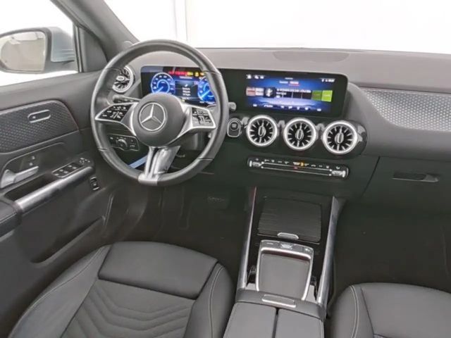 Mercedes-Benz EQA 300 4MATIC Progressive