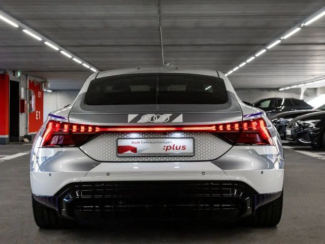 Audi RS e-tron GT ice race edition 1/99 Keramik Laser