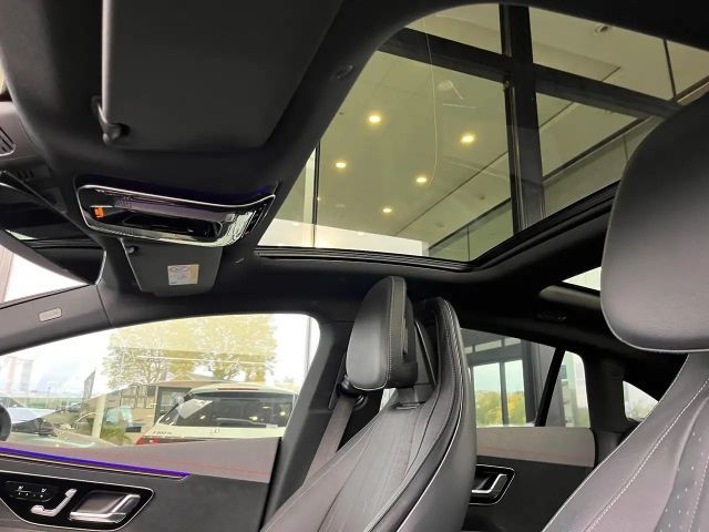 Mercedes-Benz EQE 350 AMG Line Sedan