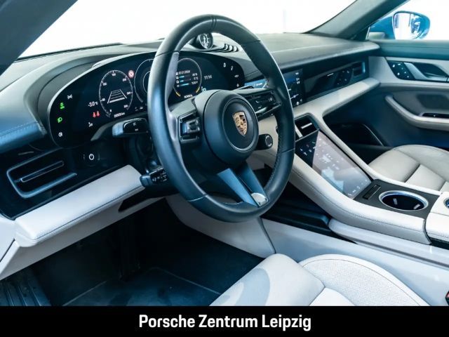 Porsche Taycan 4S Cross Turismo
