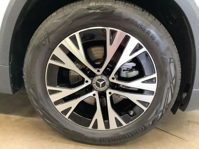 Mercedes-Benz GLA 200 MBUX+MBeam+Night+Ambiente+Fahrassist+LED