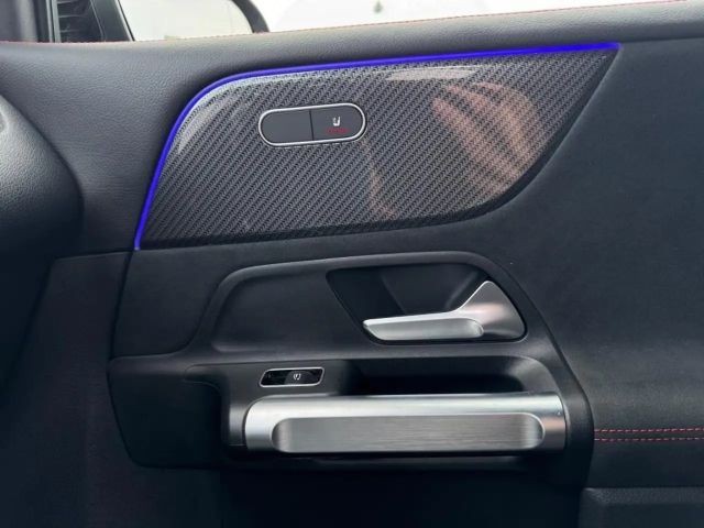 Mercedes-Benz GLB 200 AMG Line