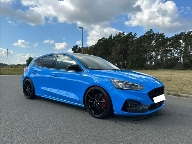 Ford Focus ST Line