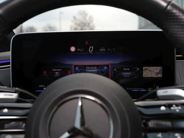 Mercedes-Benz EQE 43 4MATIC AMG Line Sedan