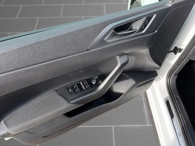 Volkswagen Polo 1.0 TSI DSG R-Line