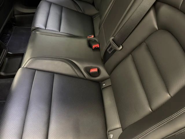 Porsche Taycan 4 Cross Turismo