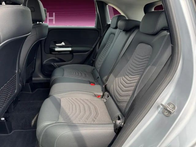 Mercedes-Benz B 180 Progressive