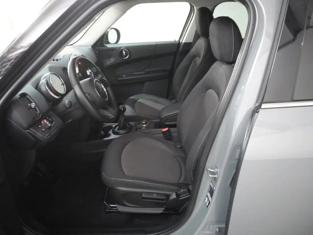 MINI One Countryman ONE