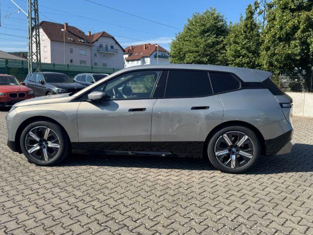 BMW iX xDrive40
