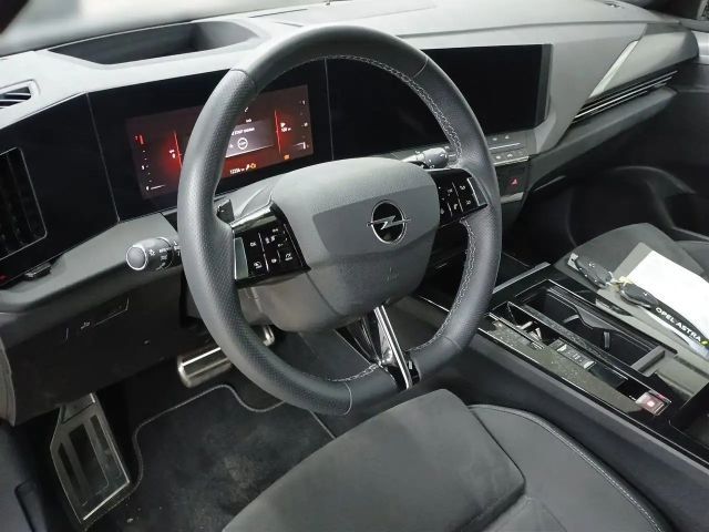 Opel Astra Sports Tourer Ultimate