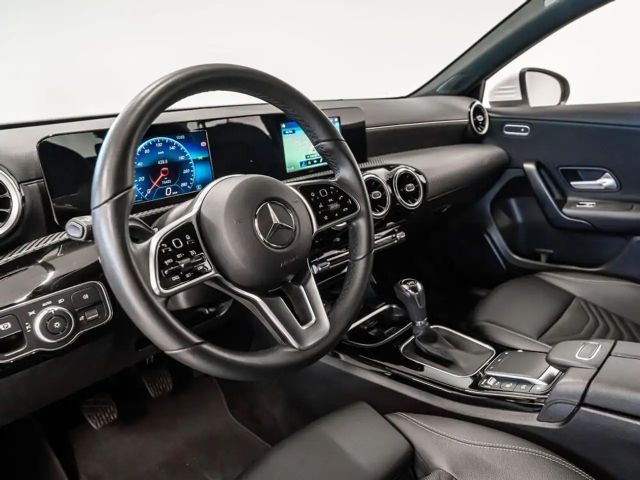 Mercedes-Benz A 180 A 180 d Style