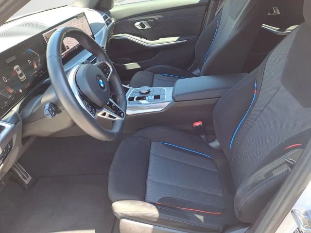 BMW 320 320d M-Sport Sedan xDrive