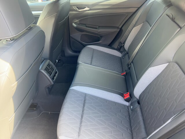 Volkswagen Golf 1.5 eTSI DSG