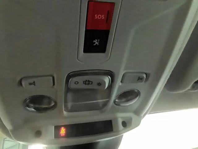 Peugeot E-208 Allure Pack