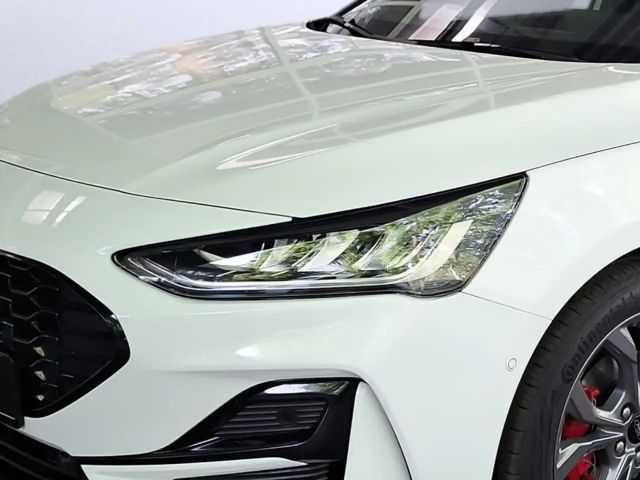 Ford Focus ST Line Wagon