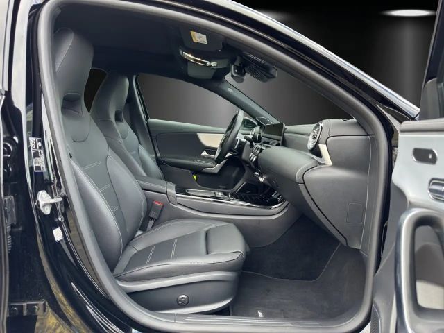 Mercedes-Benz A 250 4MATIC AMG Line
