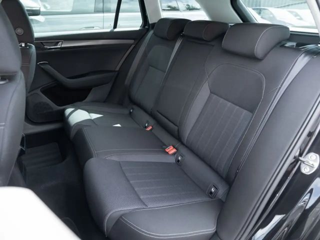 Skoda Superb 2.0 TDI Combi Style Style