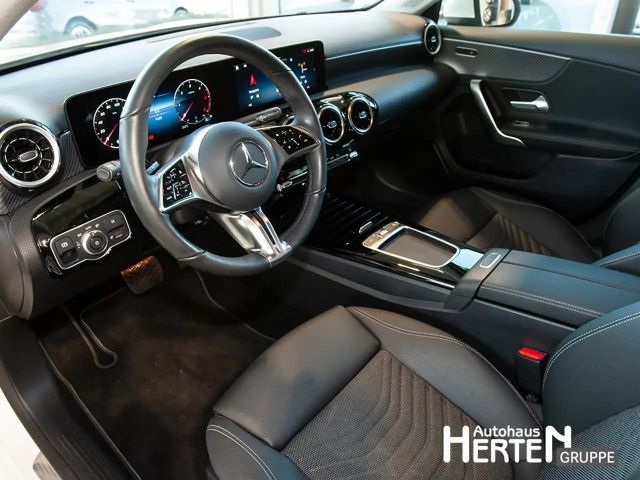 Mercedes-Benz A 200 A 200 d Progressive